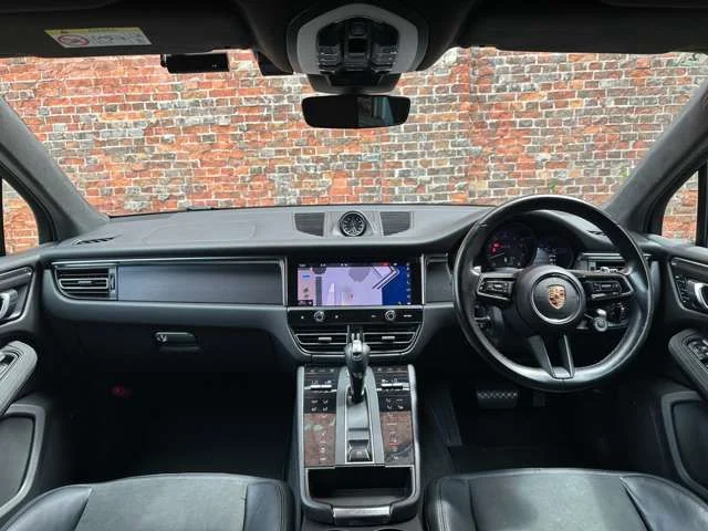 Porsche PORSCHE Macan GTS photo 2