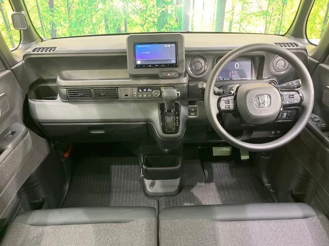 Honda N BOX CUSTOM ベースグレード photo 3