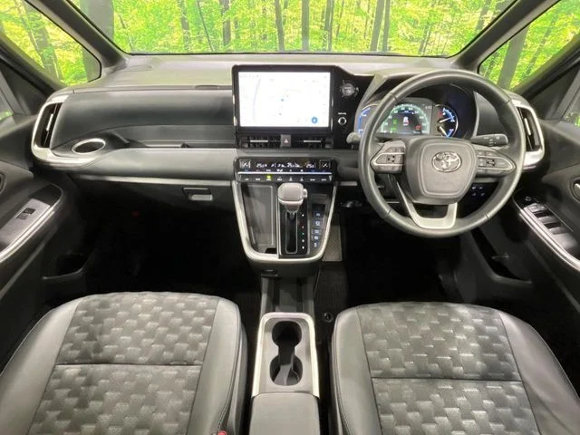 Toyota VOXY HYBRID 4WD ハイブリッド　S−Z　E−Four photo 2