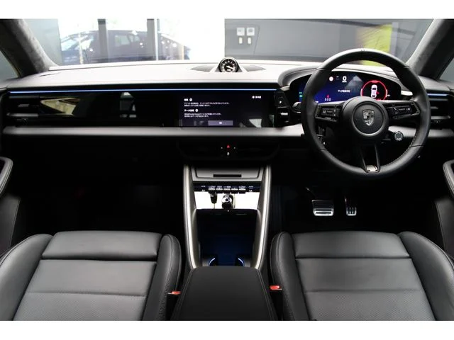 Porsche PORSCHE Macan Electric ターボ photo 4