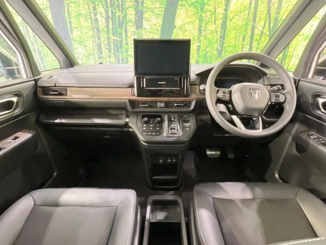 Honda STEPWAGON e:HEV SPADA ベースグレード photo 2
