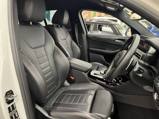 Bmw BMW X4 xDrive20d　Mスポーツ photo 4