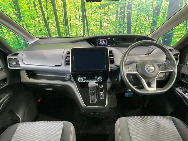 Nissan SERENA S-HYBRID ハイウェイスター　Vセレクション photo 2