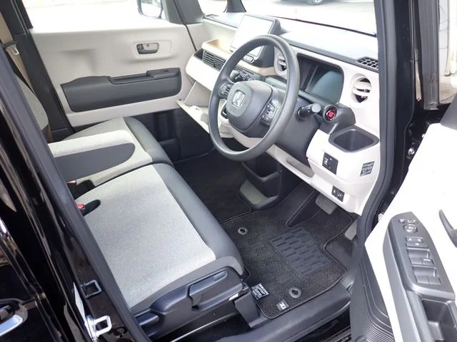 Honda N BOX ベースグレード photo 2
