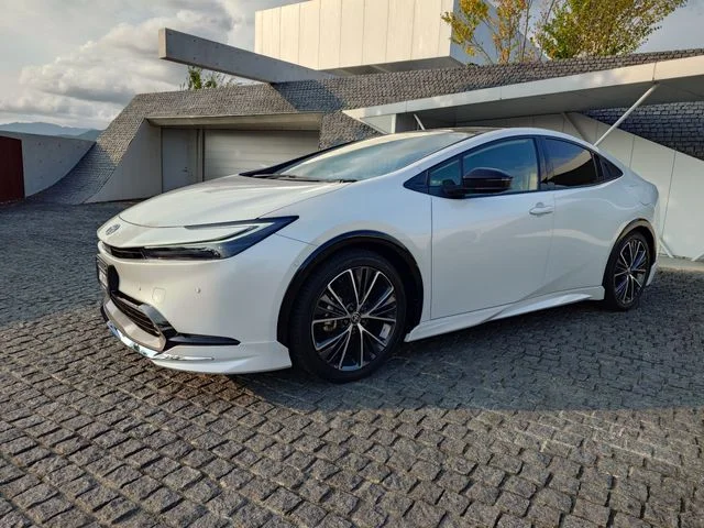 Toyota PRIUS Z photo 2