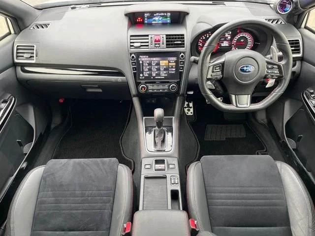 Subaru WRX S4 2．0GT−S　アイサイト photo 2