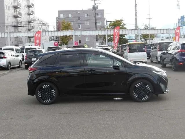 Nissan AURA G　FOUR photo 4