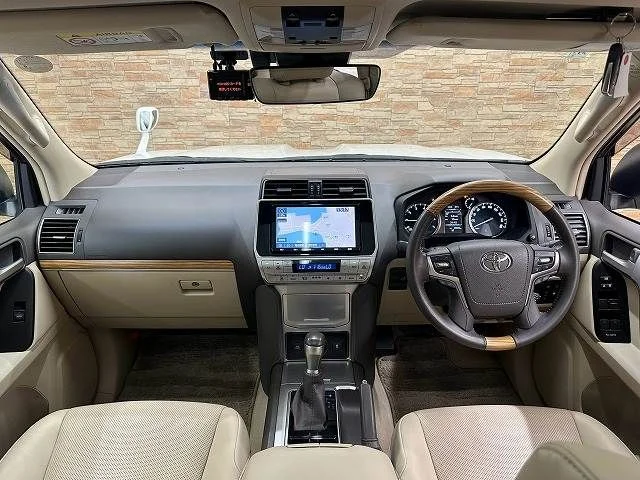 Toyota LANDCRUISER PRADO TX　Lパッケージ photo 2