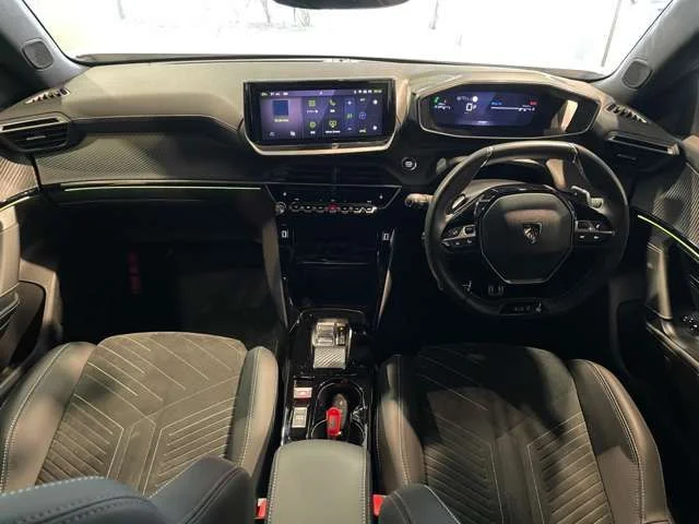 Peugeot PEUGEOT 2008 GT　ブルーHDi photo 2