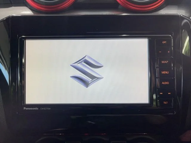 Suzuki SWIFT ハイブリッド　RS photo 3