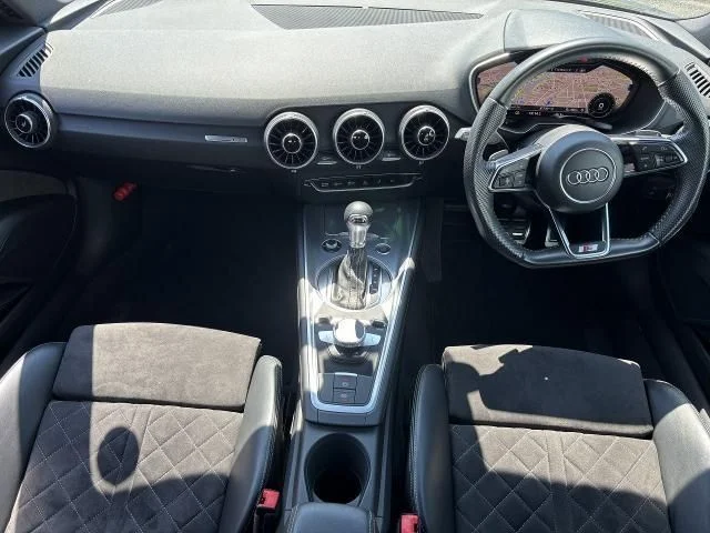 Audi AUDI TT coupe 40TFSISラインパッケージ photo 2