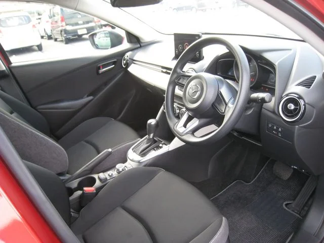 Mazda MAZDA2 15BD photo 2