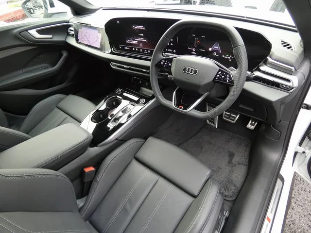 Audi AUDI A5 AVANT TFSI　Sライン photo 2