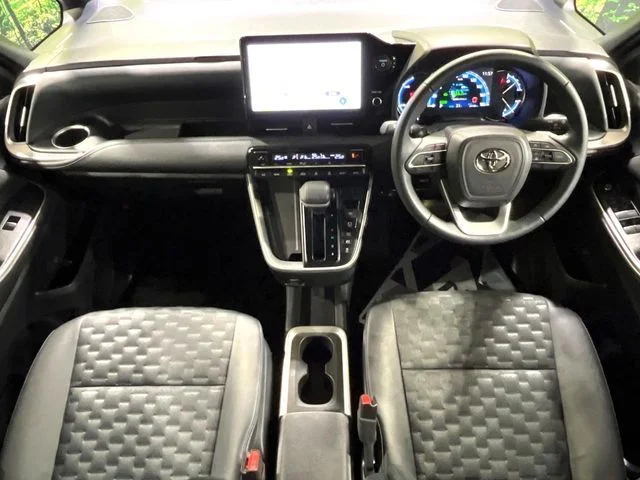Toyota VOXY HYBRID S−Z photo 2