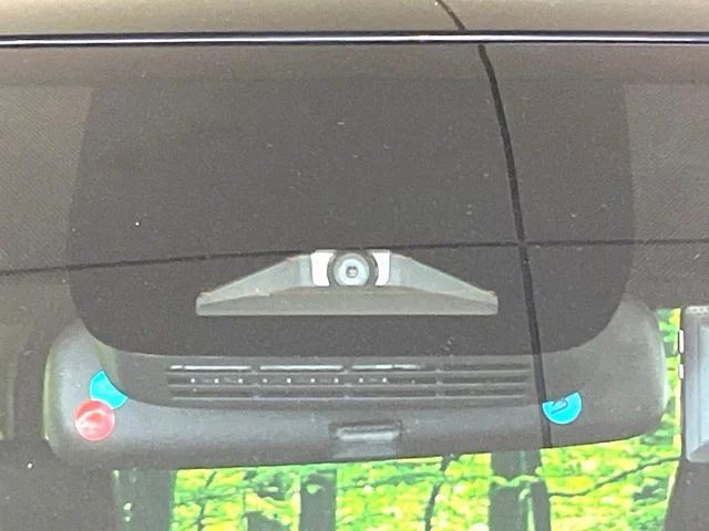 Toyota VOXY HYBRID S−Z photo 3