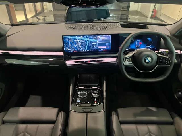 Bmw BMW 5series sedan 523i　ザ・ファーストエディション photo 2