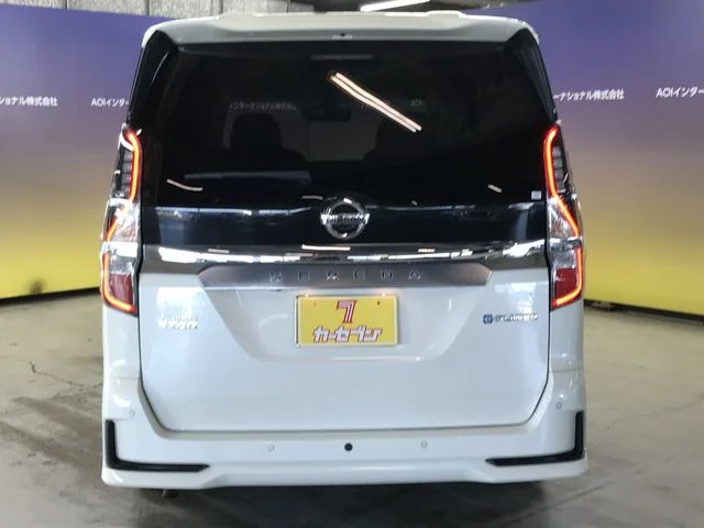 Nissan SERENA WG e−POWER　ハイウェイスター　G photo 3