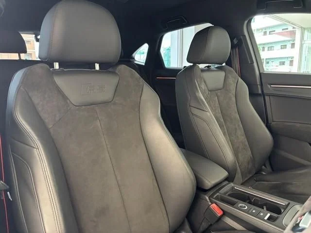 Audi AUDI RS Q3 SPORTBACK ベースグレード photo 4