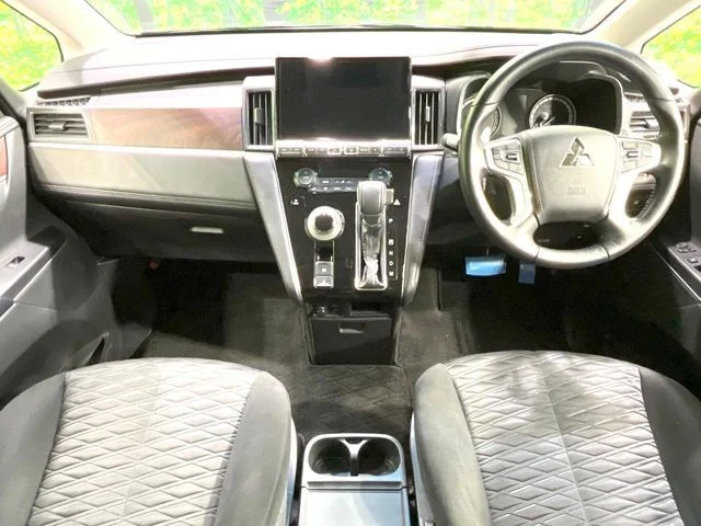 Mitsubishi DELICA D:5 4WD G　パワーパッケージ photo 2