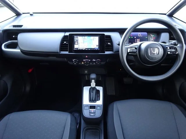 Honda FIT e:HEV ベーシック photo 2