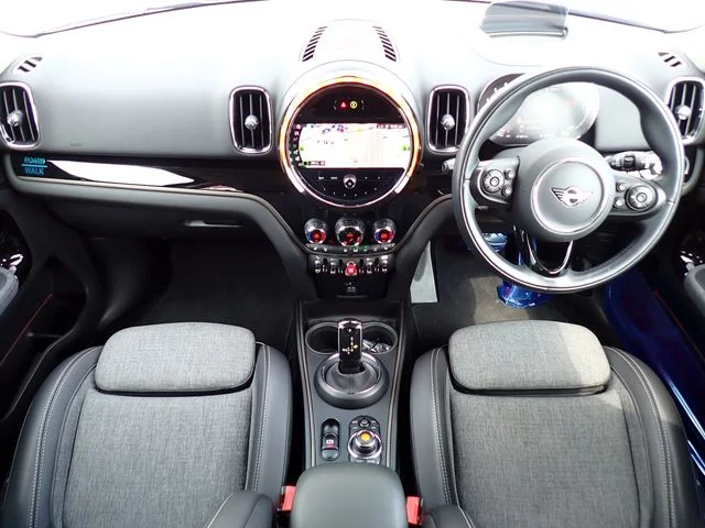 Bmw MINI COOPER D CROSSOVER ボードウォーク　エディション photo 2