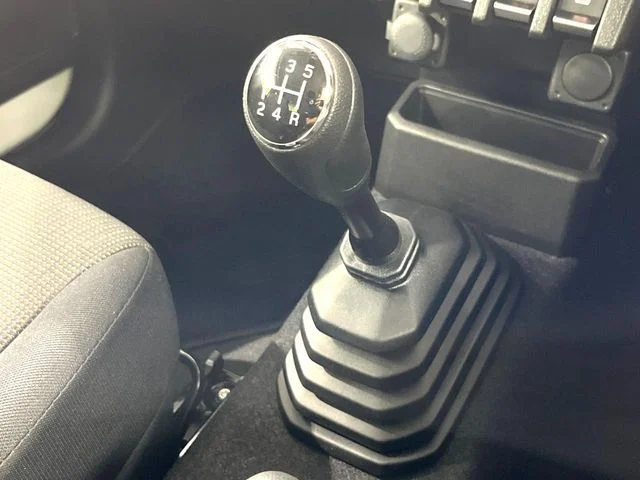 Suzuki JIMNY 4WD XL photo 3