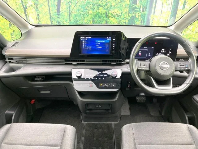 Nissan SERENA WG ハイウェイスター　V photo 2