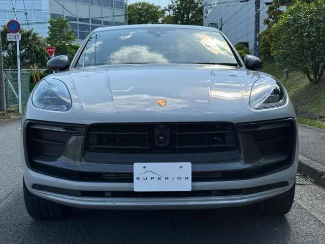 Porsche PORSCHE Macan T　PDK photo 3