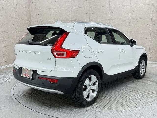 Volvo VOLVO XC40 B4　モメンタム photo 2