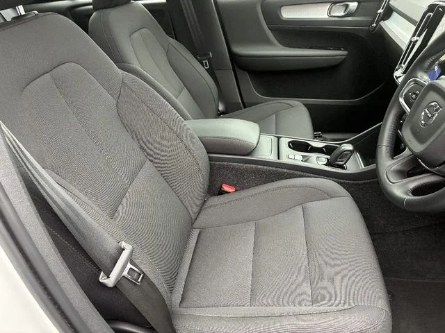 Volvo VOLVO XC40 B4　モメンタム photo 4