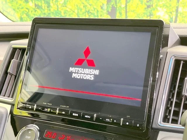 Mitsubishi DELICA D:5 4WD G photo 3