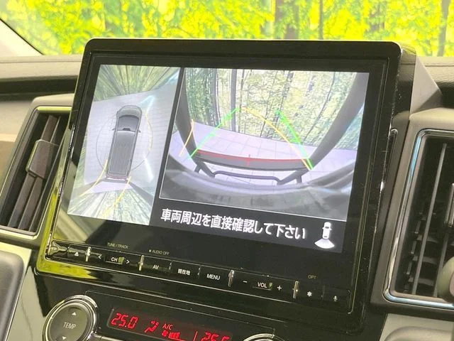 Mitsubishi DELICA D:5 4WD G photo 4