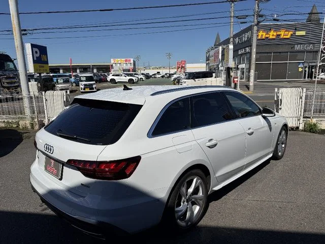 Audi AUDI A4 AVANT 45　TFSI　クワトロ　Sライン photo 2