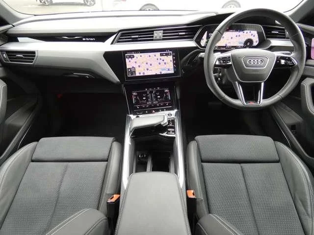 Audi AUDI e-tron SPORTBACK 55　クワトロ　Sライン photo 4