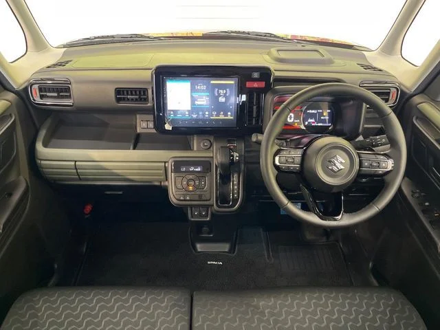Suzuki Spacia GEAR ハイブリッドXZ　ターボ photo 2
