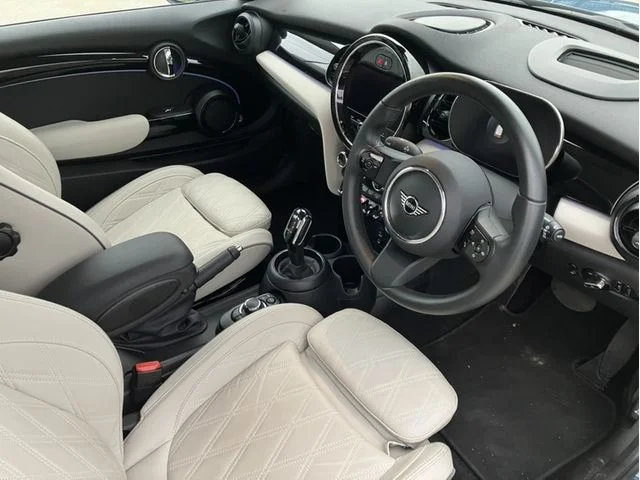 Bmw MINI COOPER S プレミアムプラスライン photo 2