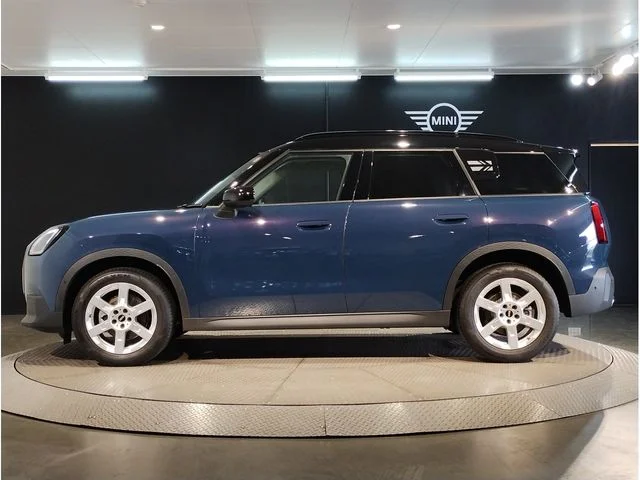 Bmw MINI COUNTRYMAN D photo 4