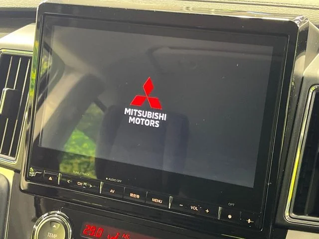 Mitsubishi DELICA D:5 4WD P photo 4