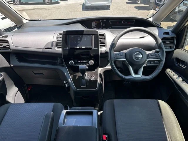 Nissan SERENA WG S photo 2