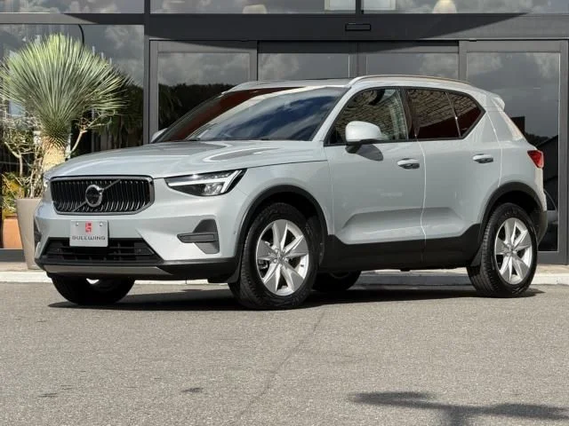Volvo VOLVO XC40 プラス　B3 2025