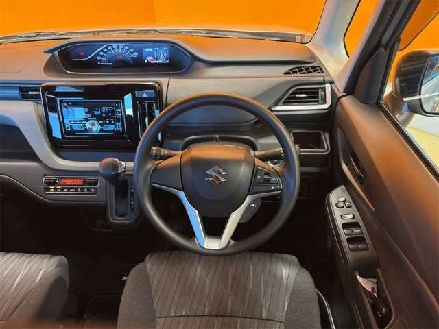 Suzuki SOLIO ハイブリッド　MG photo 2