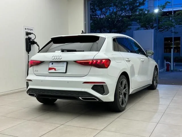 Audi AUDI A3 SPORTBACK 30　TFSI　Sライン photo 3