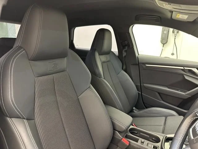 Audi AUDI A3 SPORTBACK 30　TFSI　Sライン photo 4