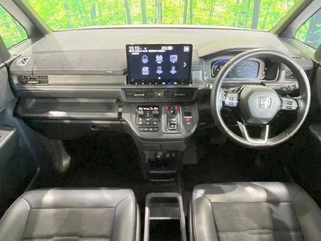 Honda STEPWAGON e:HEV SPADA プレミアムライン photo 2