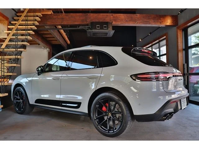 Porsche PORSCHE Macan GTS photo 4