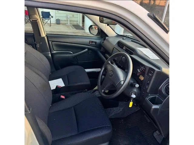 Toyota PROBOX van 4WD GL photo 2