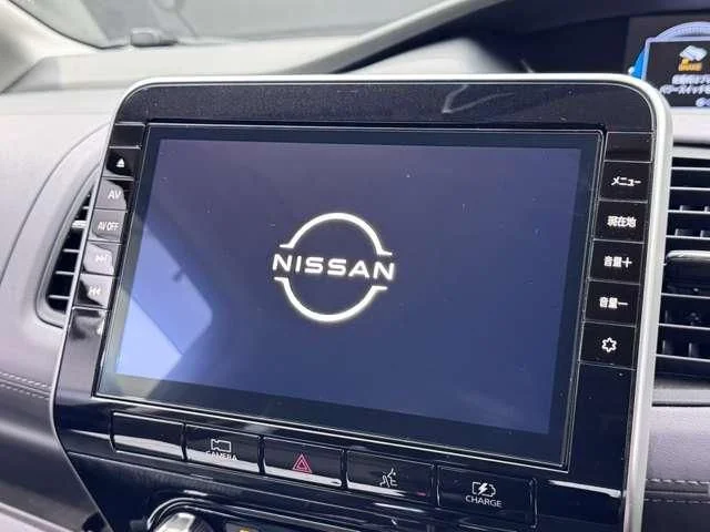 Nissan SERENA WG e－POWER　HスターVアーバンクロム photo 4