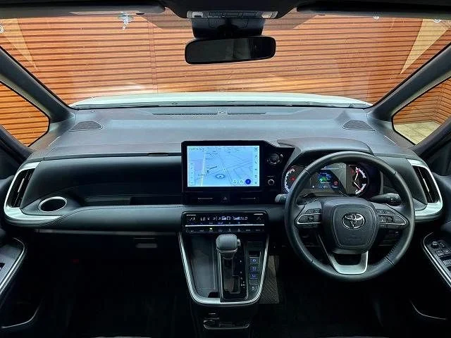 Toyota VOXY S−Z photo 3