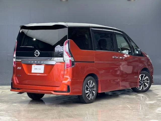 Nissan SERENA S-HYBRID ハイウェイスター　V photo 2
