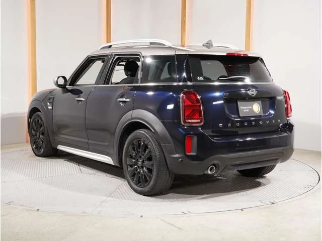 Bmw MINI COOPER D CROSSOVER ベースグレード photo 2